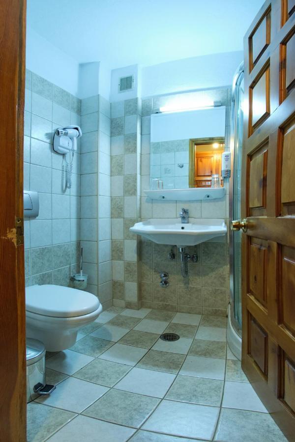 Hotel Victoria Metsovo Buitenkant foto