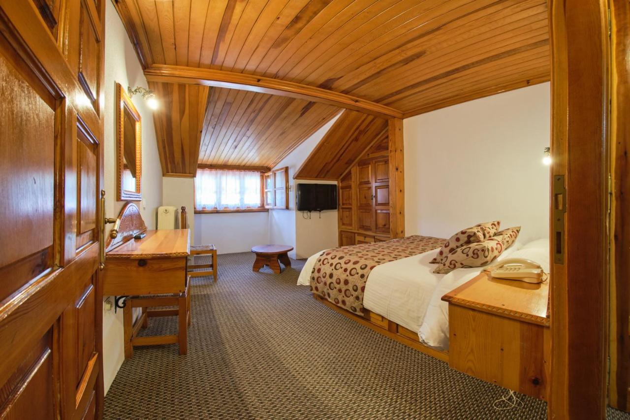 Hotel Victoria Metsovo Buitenkant foto